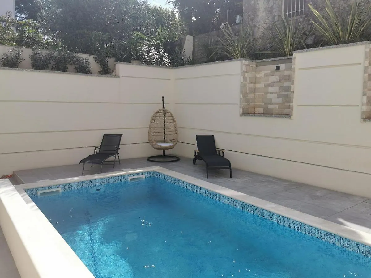Villa Sunny Icici- Apartment Sky 0*, Icici Croatia