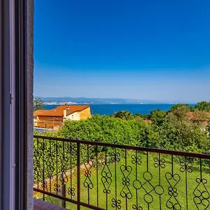  Apartman Roza
